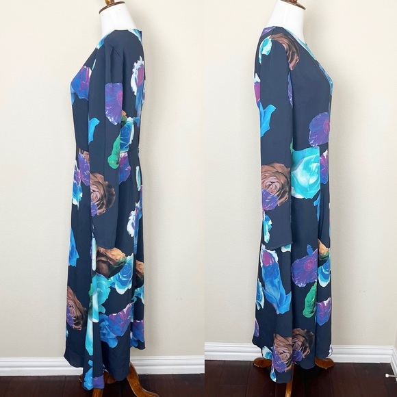 Aritzia Babaton Maxwell Midi Dress in Blue Floral - Picture 5 of 13